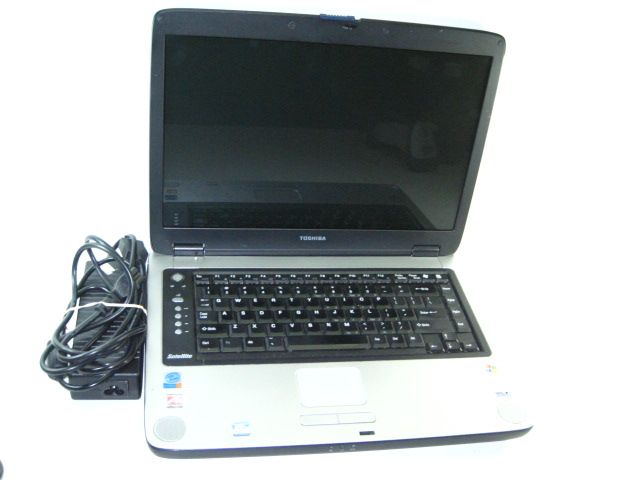 AS IS TOSHIBA SATELLITE A75 S2112 LAPTOP NOTEBOOK