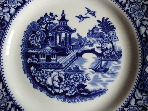 Stunning Vintage Olde Alton Ware B w Willow 7 Plate