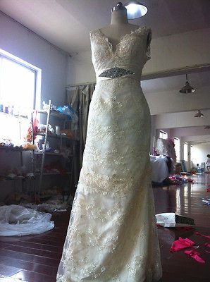 Romantic Lace Ivory Zip+Buttoms Sheath/Column Watteau Shoulders 