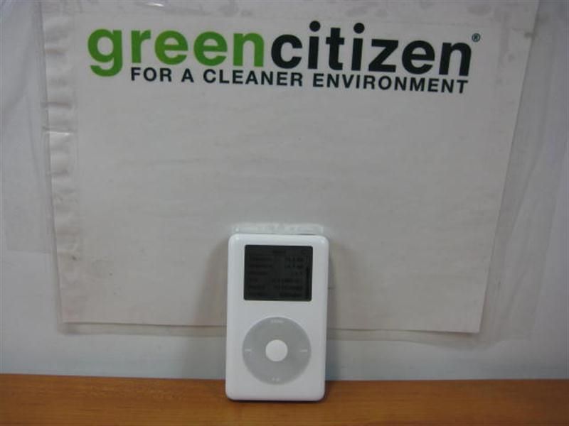 Apple 4th Generation iPod Classic 20 GB PE435AABA MP102  Player