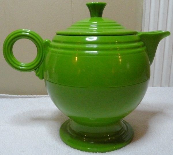 FIESTA WARE PLASTIC THERMAL CARAFE TEA POT GRAVY WARMER GREEN