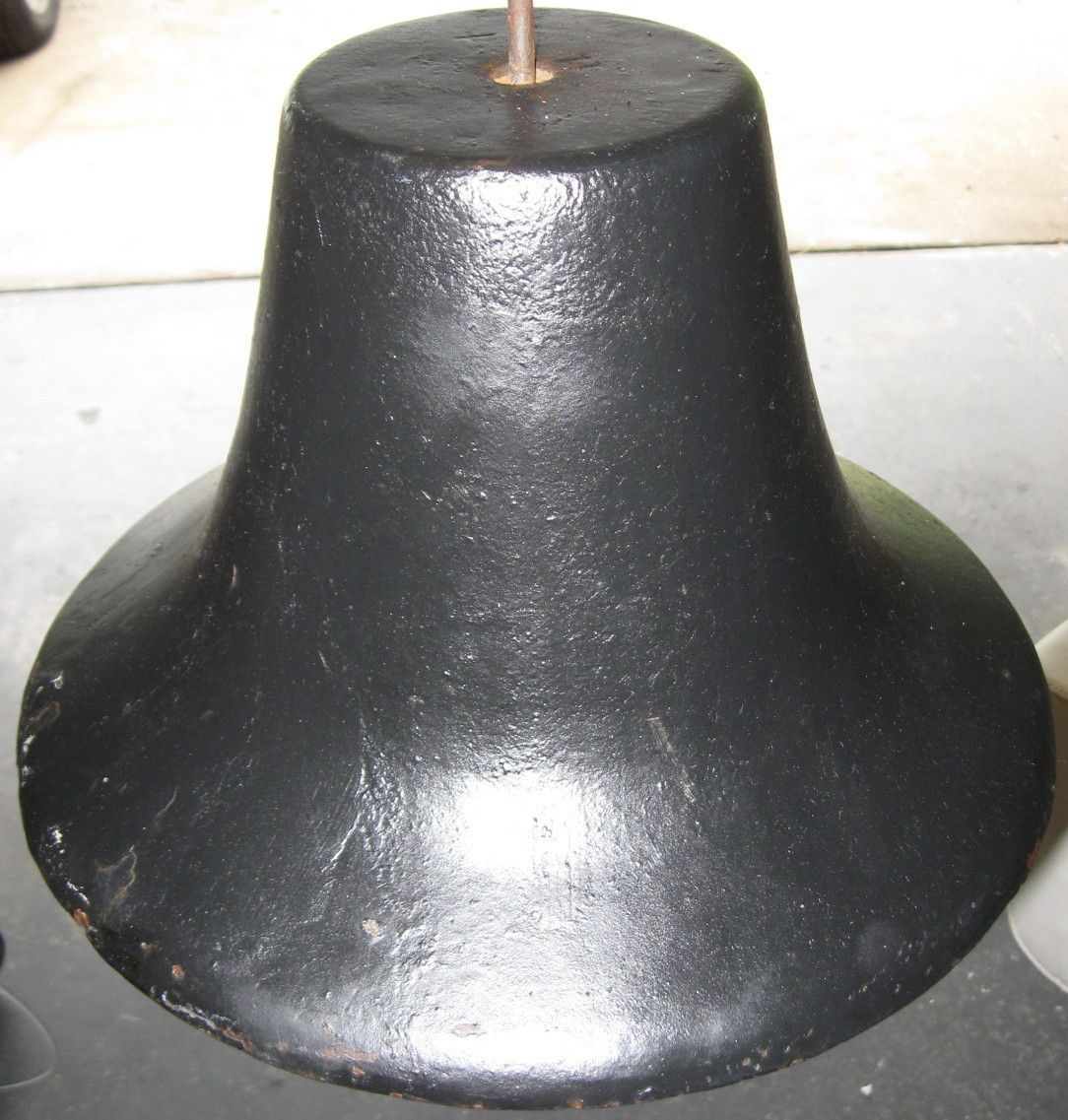   CAST IRON RANCH DINNER BELL OR CHURCH CALL TO MEETING BELL CROSS MARK