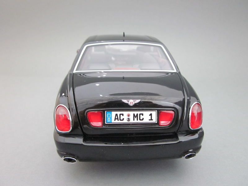 Bentley Arnage R 2002 Schwarz 1 18 Minichamps Modellauto