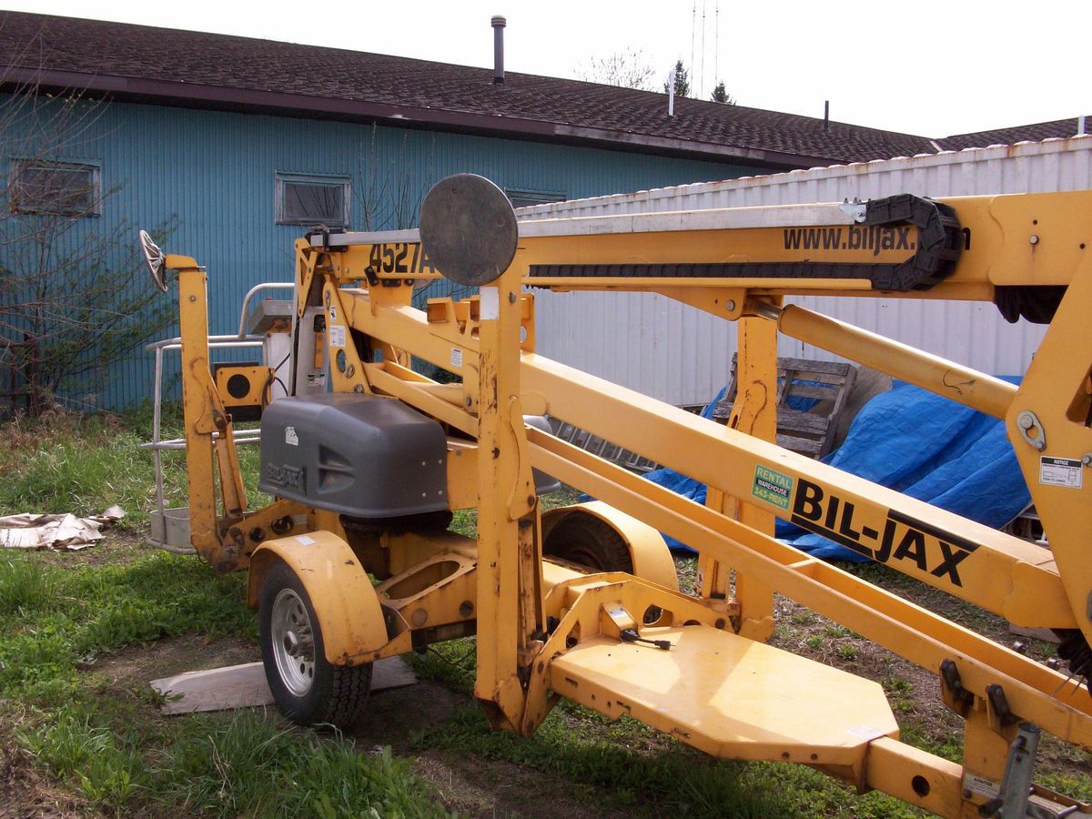 Bil JAX 4527 Articulating Boom Lift