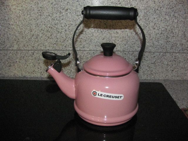   Creuset Pink Antique Rose 1 25 Qt 1 2 L Demi Whistling Tea Kettle New