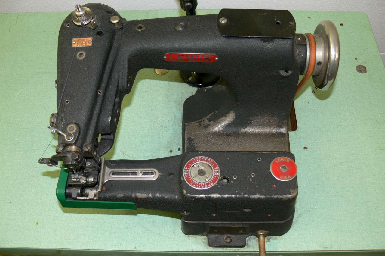 Lewis model 150 9 Industrial Blindstitch / Blind Hemmer