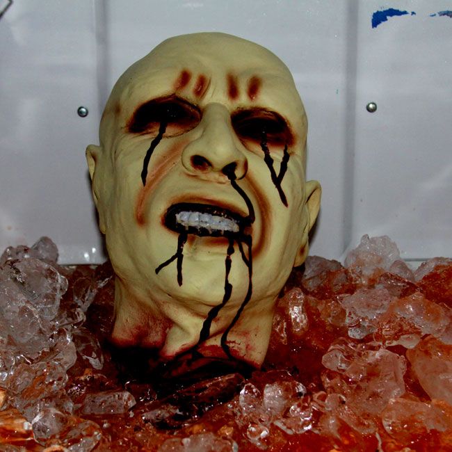 Halloween Bloody Severed Head Body Part Life Size Haunted House 