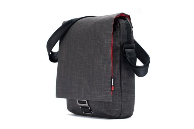 new booq mamba courier 11 in black for macbook air