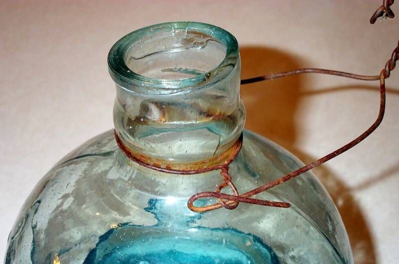    HAND BLOWN YELLOW JACKET BOTTLE TRAP BEAUTIFUL OLD ORIGINAL EXAMPLE