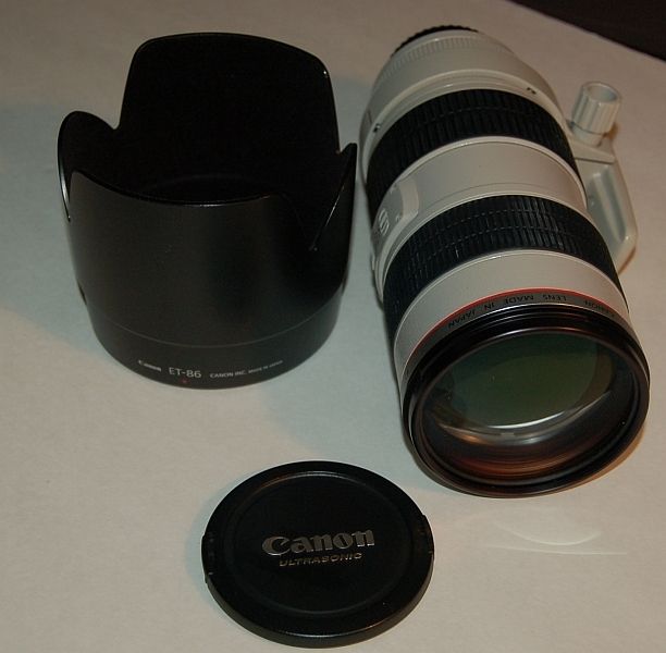 Canon 70 200mm f/2.8L EF IS II Telephoto Zoom Lens USM Hood & Tripod 