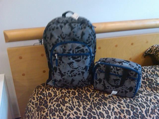 NEW Gap Boys skulls & bone Backpack & Lunchbox Set NWT