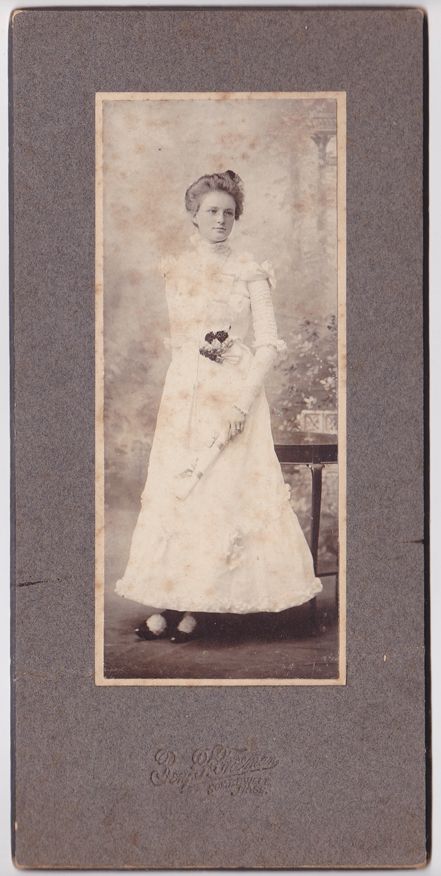 G11 870 Ella Simonds   Somerville, MA 1900 