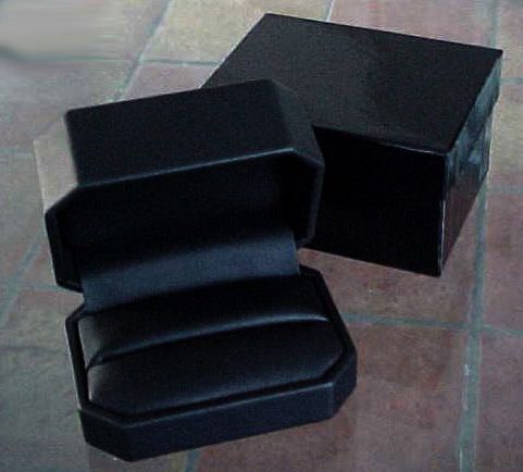 Deluxe Octagonal Black Leatherette Double Ring Gift Box