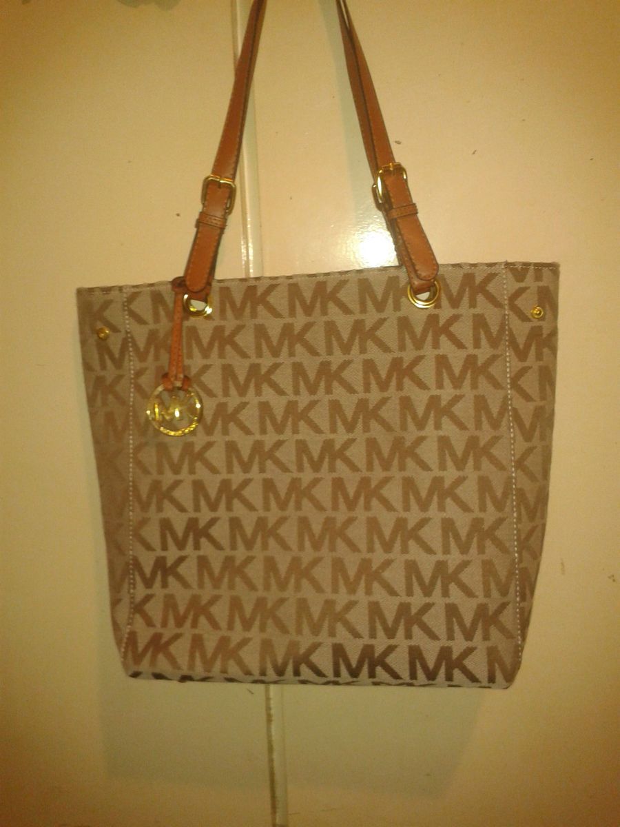 michael kors handbag in Handbags & Purses