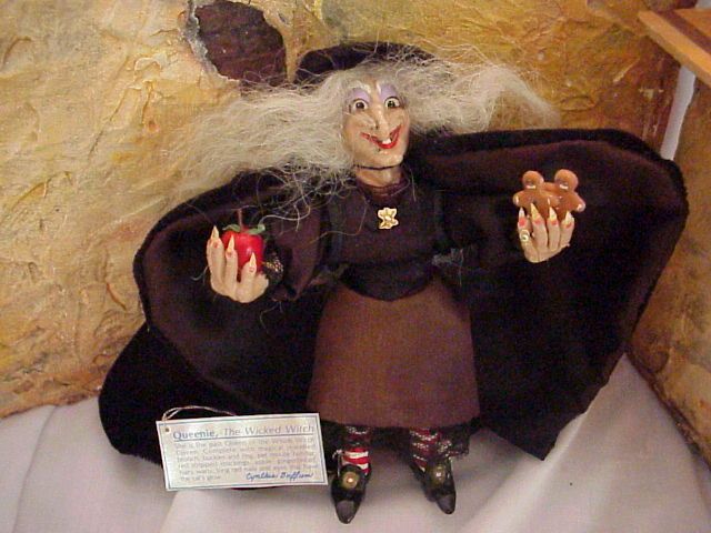   Dollhouse Spooky Witch signed Cynthia Buffum #1 83 excellent tag