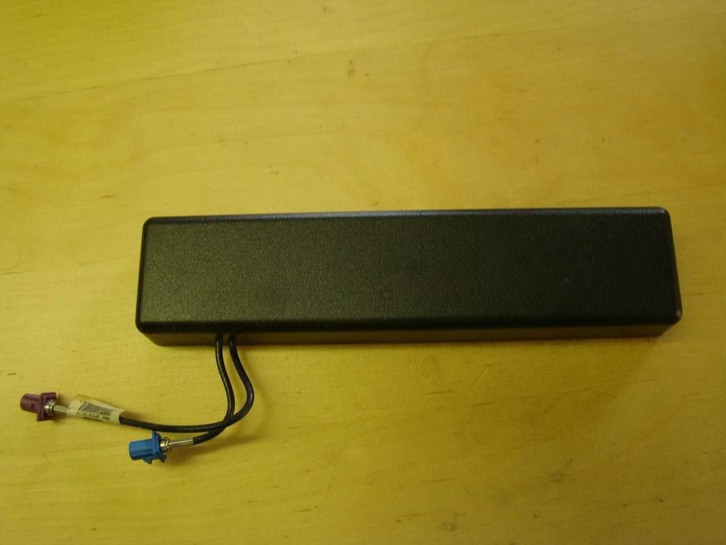 Cadillac XLR Navigation System Antenna Mobile 10333600