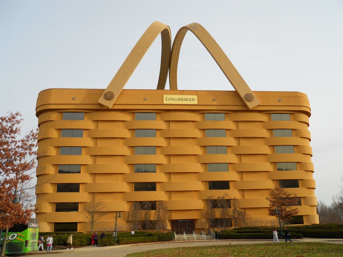 Longaberger Bus Trip Tour BIG basket Shop Factory Downtown Dresden 