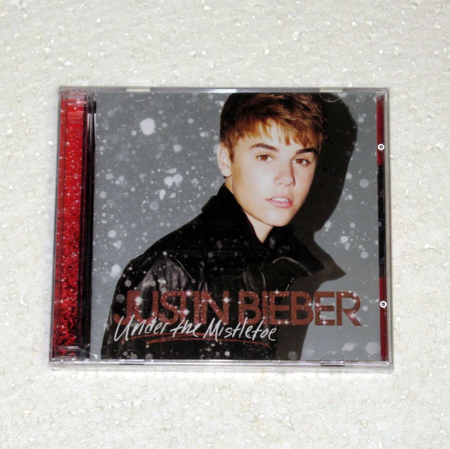 Deluxe Edition Justin Bieber Under The Mistletoe CD DVD Combo New 