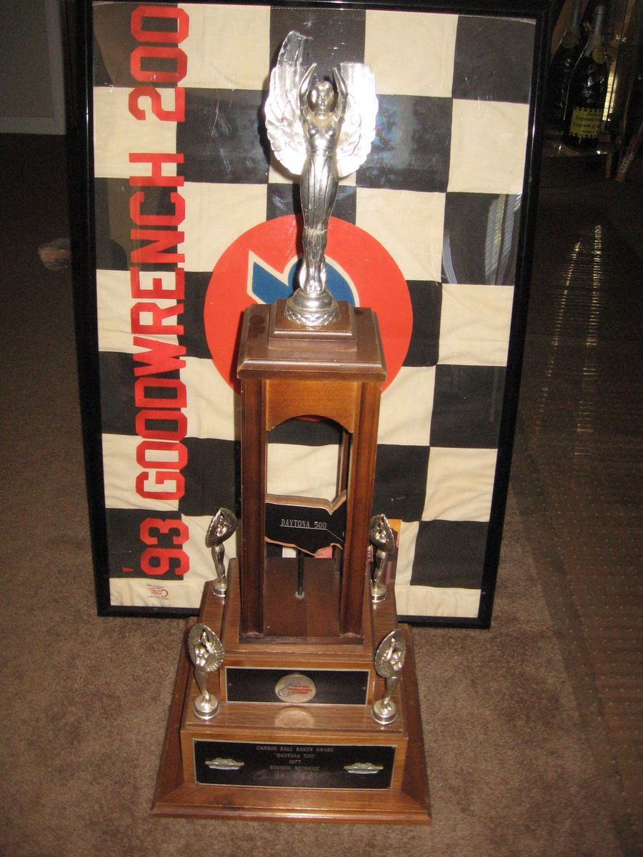 CALE YARBOROUGH RACE USED VINTAGE NASCAR RACING DAYTONA 500 TROPHY 