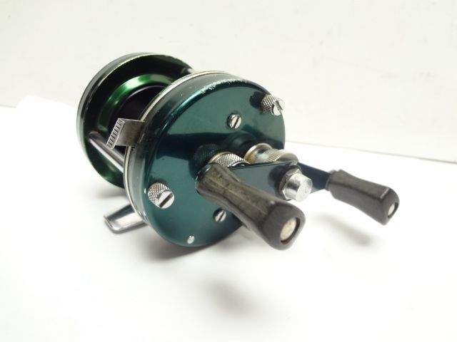 Vintage Abu Ambassadeur 5000D Teal Reel