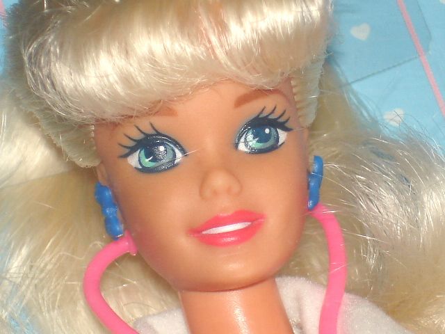 DR. BARBIE Doll Foreign Edition 1994 NRFB Mattel