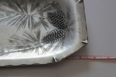 Vintage Wendell August Forge Pine Cone Hammered Aluminum 11 Bread 