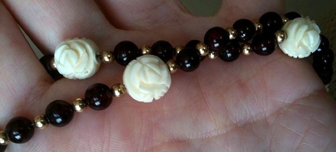 Faux Hand Carved Ivory Bead Vintage Estate Red Garnet Necklace w Gold 