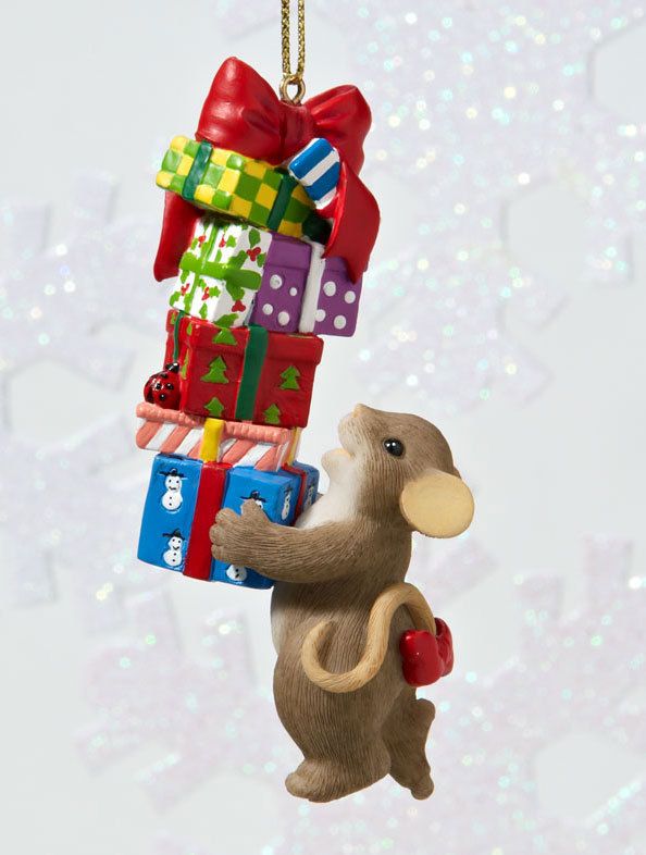 CHARMING TAILS   STACKS OF JOY   Christmas Presents Ornament 