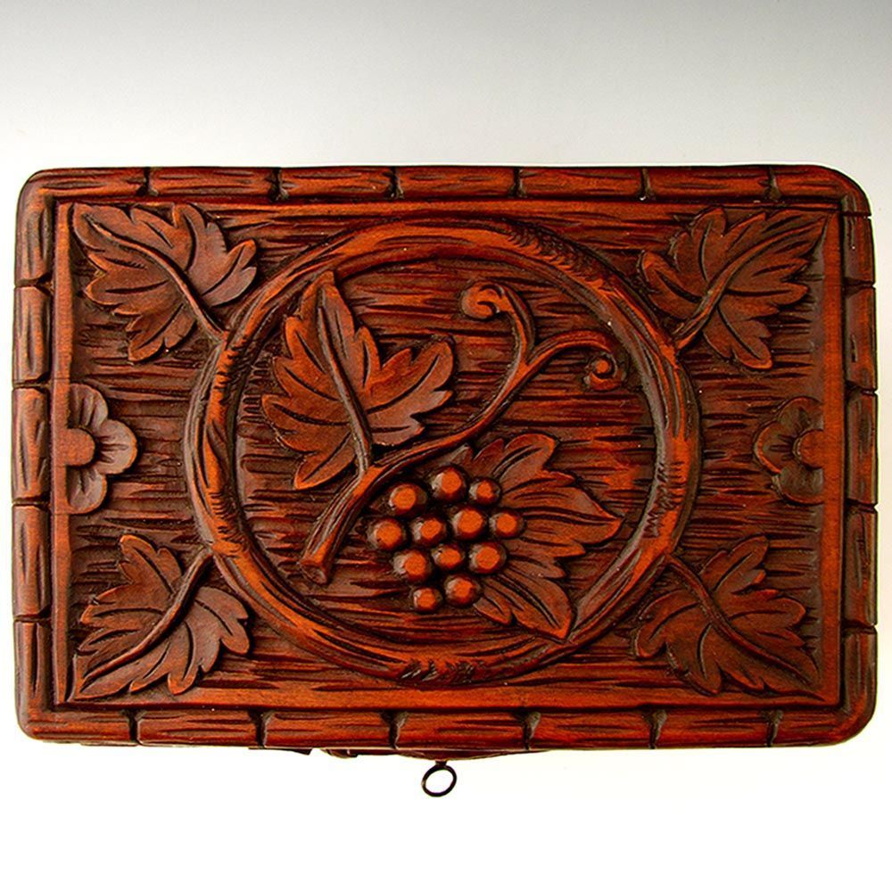 ANTIQUE BLACK FOREST HAND CARVED CIGAR CADDY BOX, GRAPE VINE MOTIF