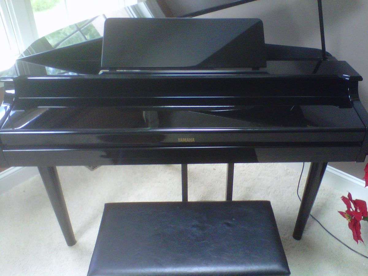  Yamaha Clavinova CVP 600 Piano