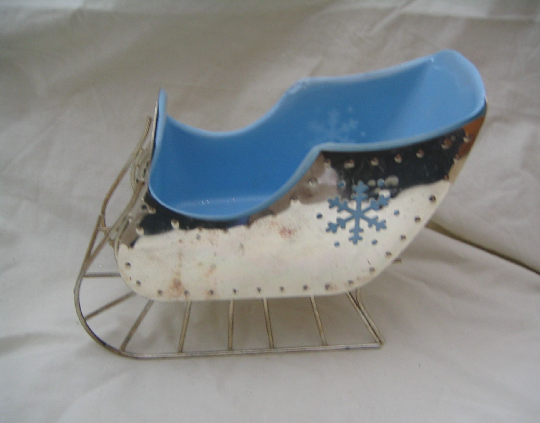 Christmas Sleigh Blue Plastic Interior Gold Colored Metal Exterior