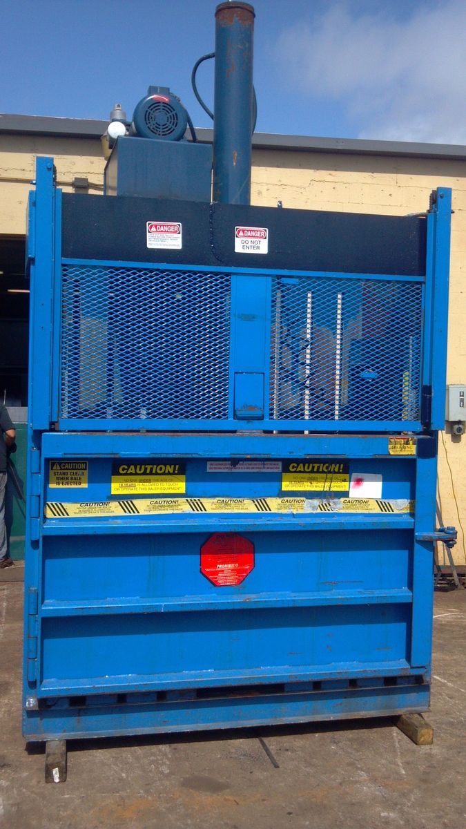 CRAM A LOT VB 72 H VERTICAL DOWNSTROKE BALER