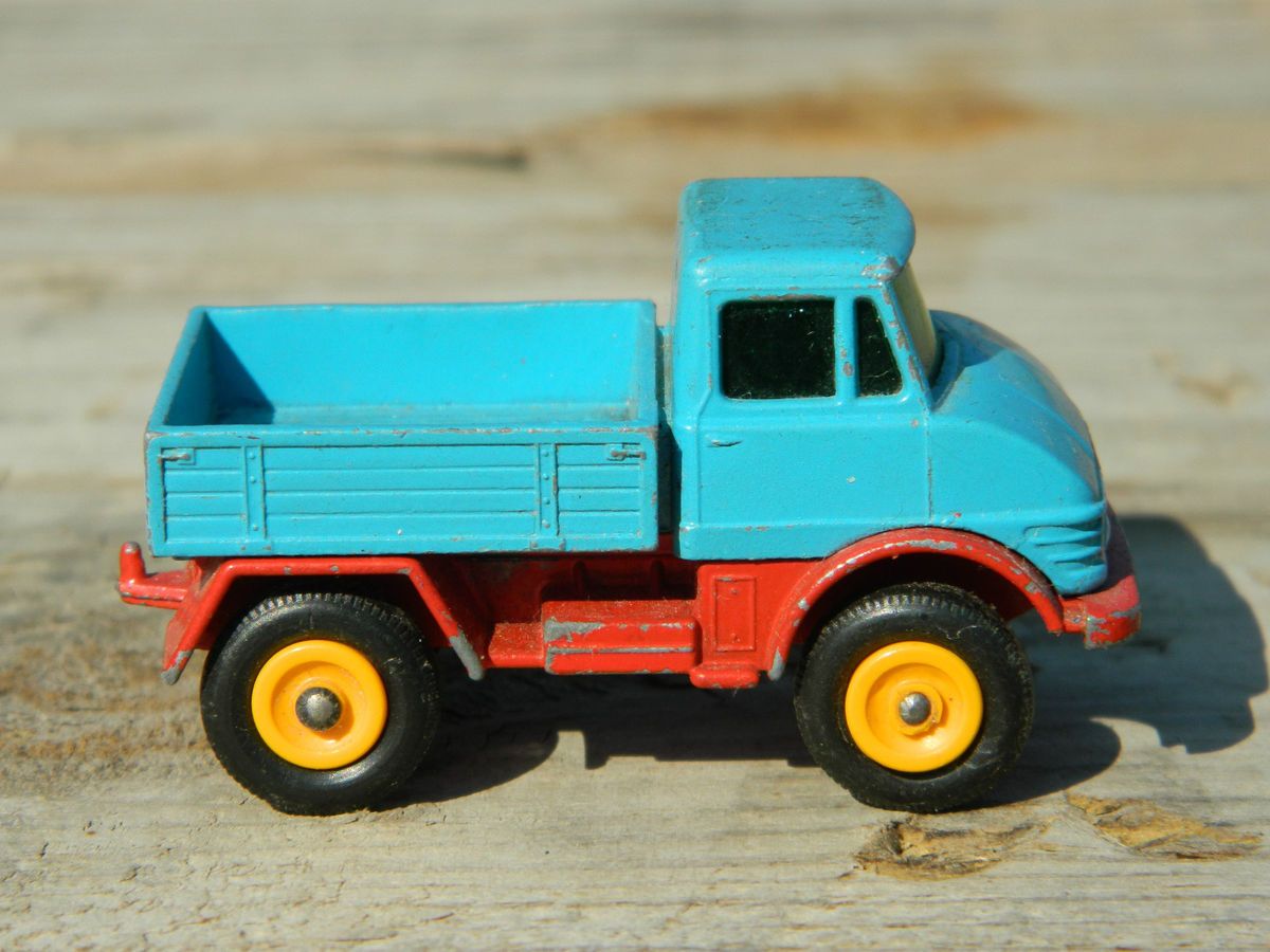 Matchbox Lesney No 49 Unimog blue