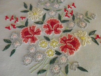 Vintage Chenille Bedspread Cabin Crafts w Scarlet Ruffles