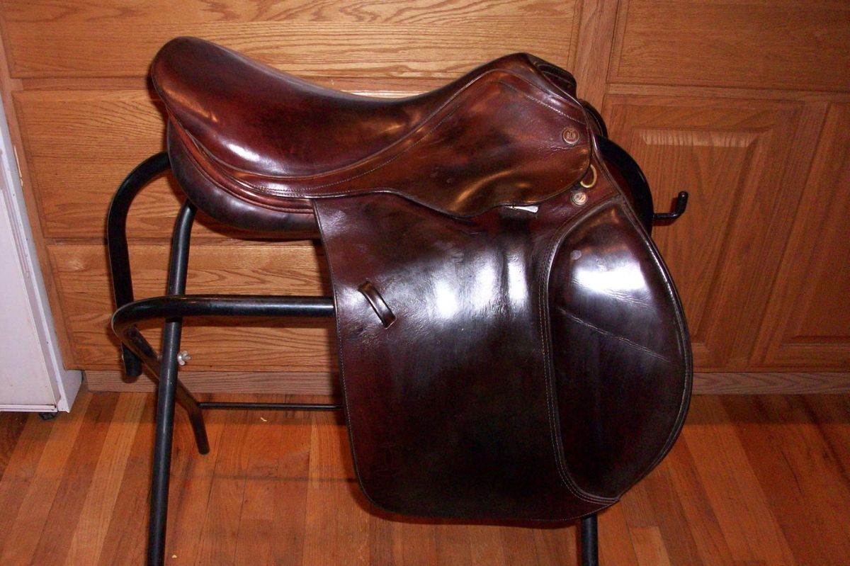 Harry Dabbs 17 C C English Jumping Saddle