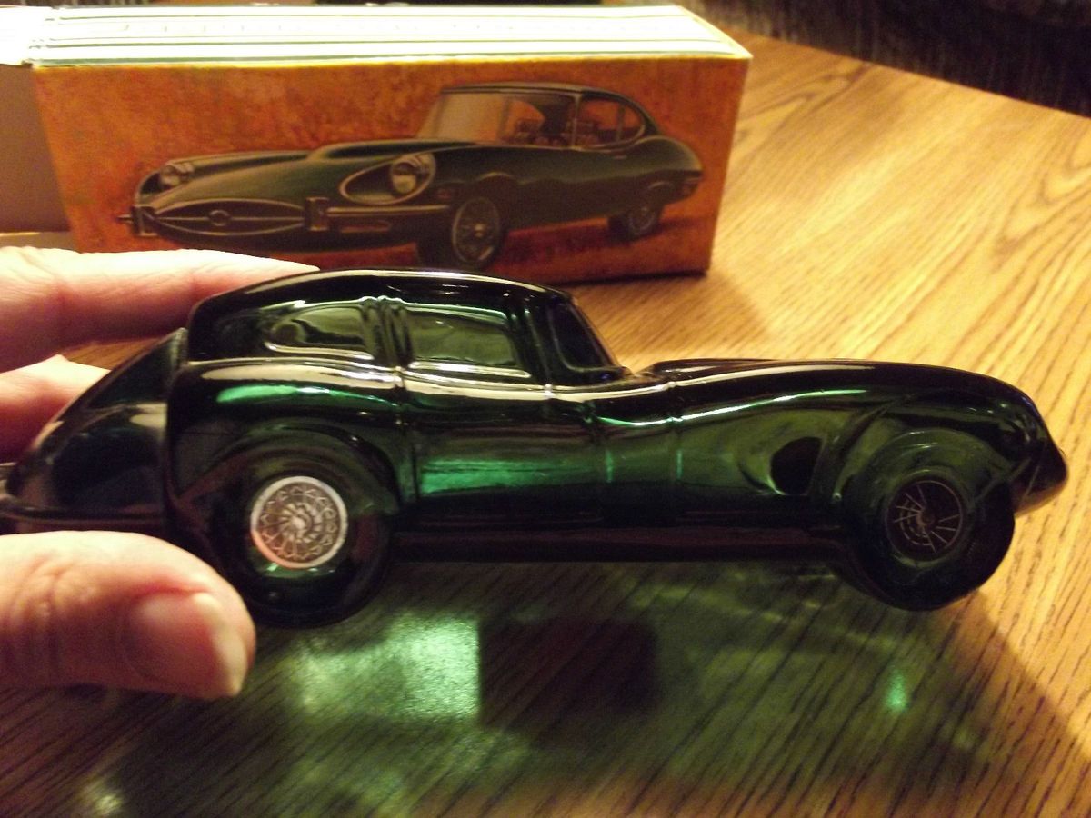 AVON JAGUAR CAR DECANTER GREEN IN COLOR IN ORIGINAL BOX SPORTS CAR