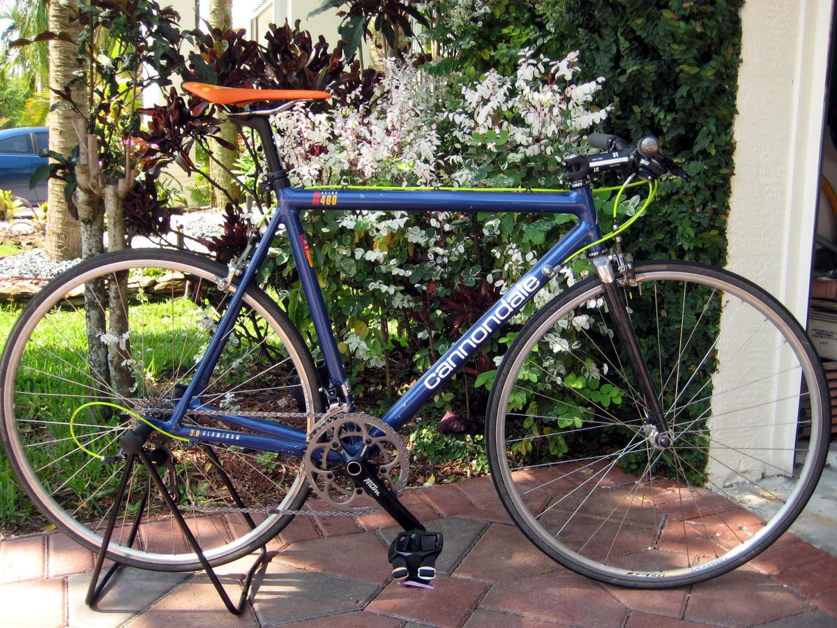  52 cm Cannondale R400 Road Bike