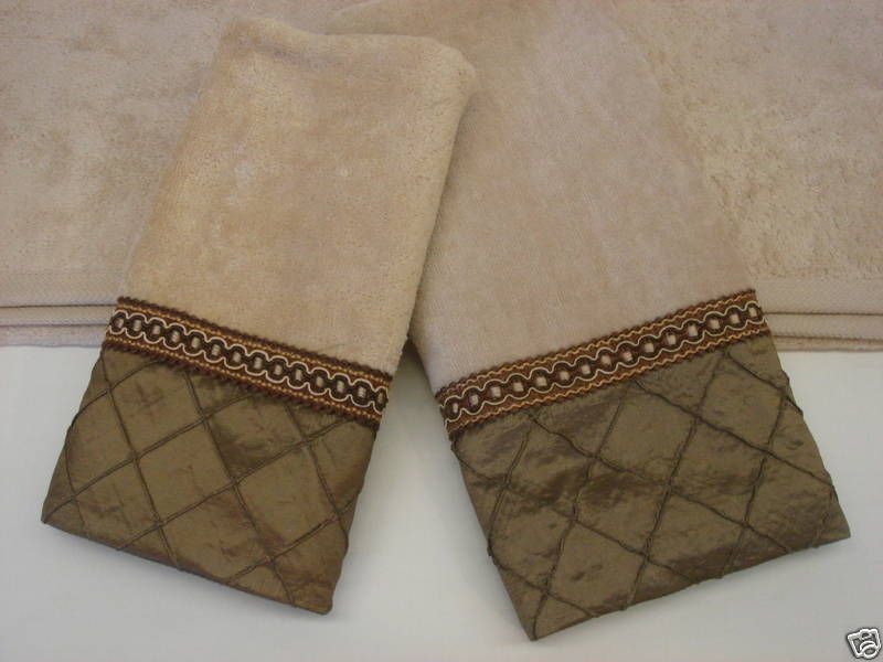 Sherry Kline Pleated Diamond Gold 3pc Decorative Towels