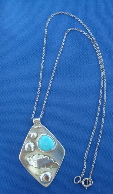 SIGNED DOROTHY R NAVAJO SOUTHWESTERN STERLING TURQUOISE NECKLACE