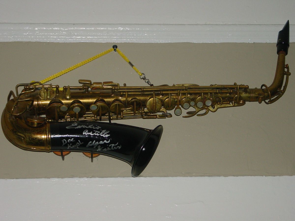 EDGAR WINTER TOWER OF POWER GROVER WASHINGTON AUTOGRAPHED SAX