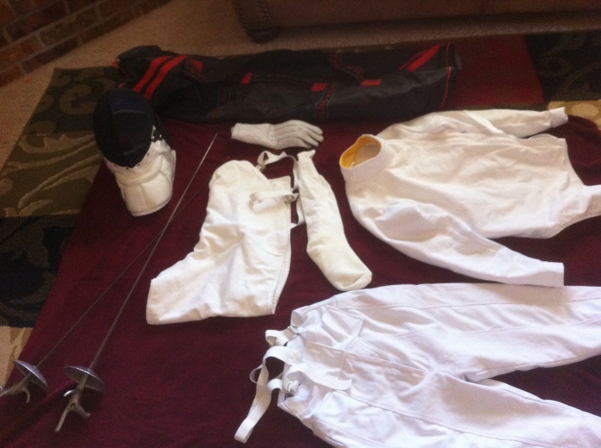  Fencing Equipment Set