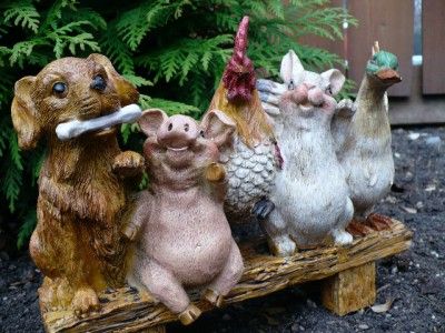 Farm Animal Garden Figurine Lawn Ornament Pig Rooster Dog Rabbit Duck