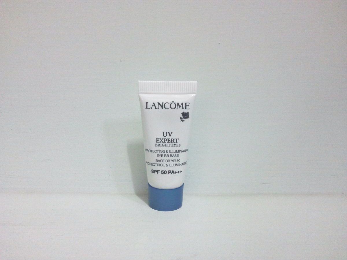 Lancome UV Expert Bright Eyes Protecting Illuminating Eye BB Base