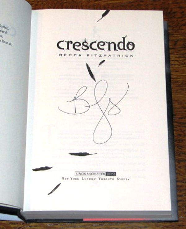 SIGNED Becca Fitzpatrick CRESCENDO 1st Edition 1st Printing (#2 Hush