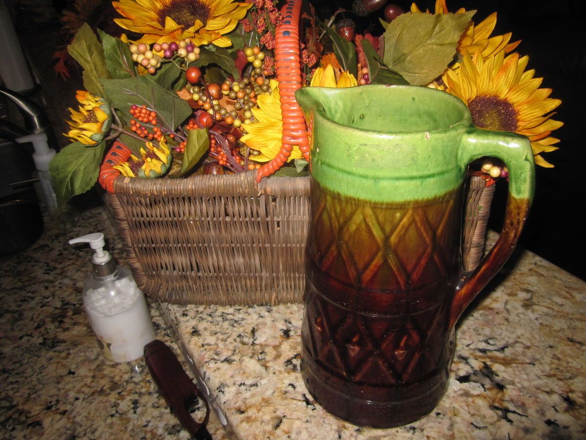 EARLY MCCOY STONEWARE POTTERY PITCHER WITH A DIAMOND PATTERN