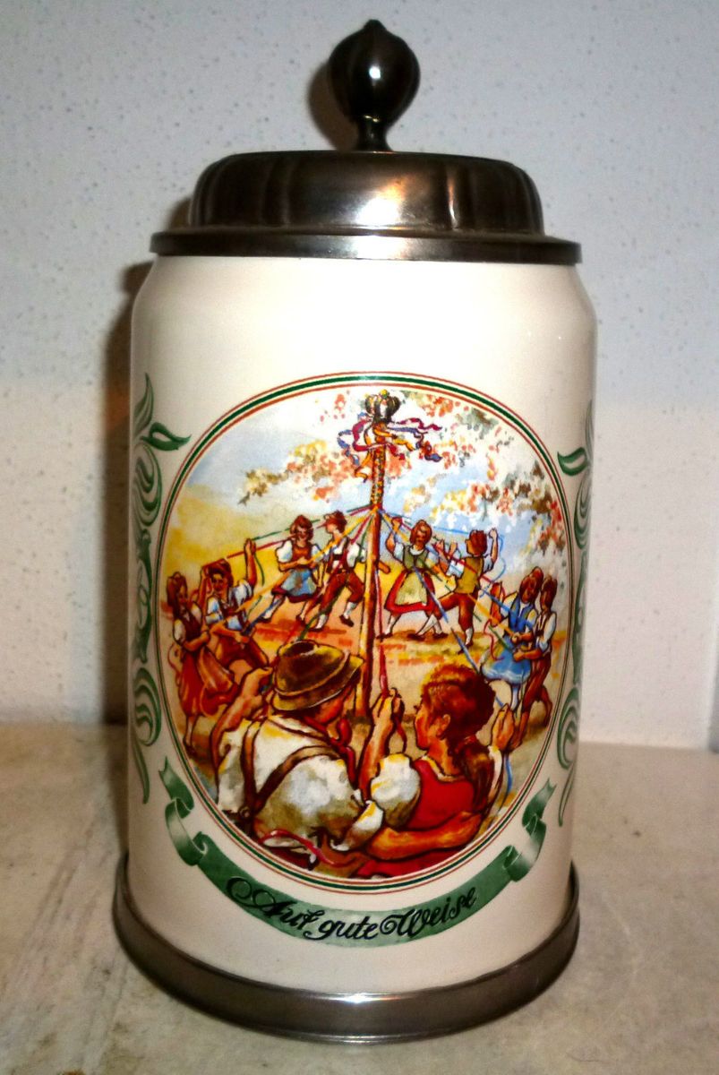 Hofbrauhaus Freising Christmas 1997 Lidded Masskrug German Beer Stein