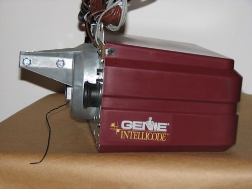 GENIE  1/2 HP garage door opener # IS 550/A USED