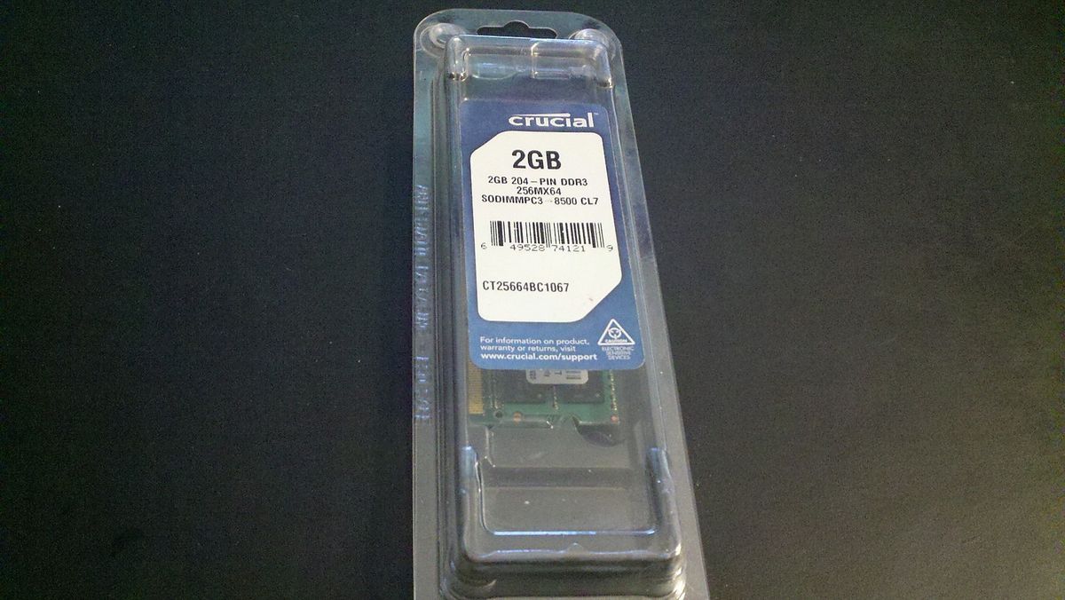 Crucial 2 GB DDR3 1066 MHz Laptop Memory 204 Pin SoDIM PC3 8500
