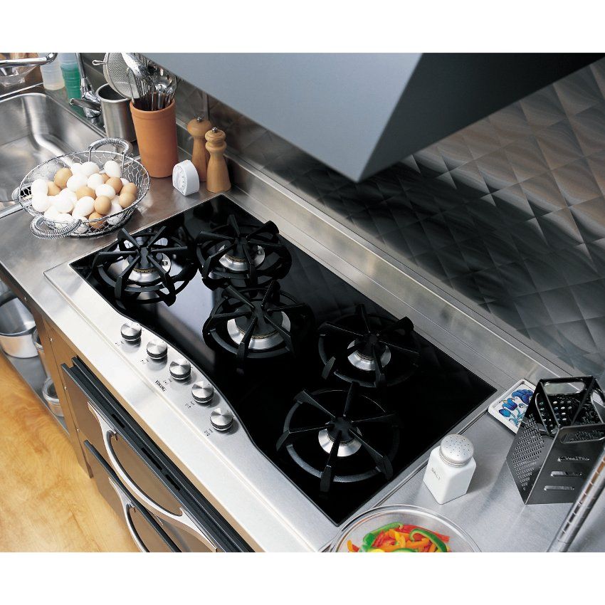 Viking DGCU1655BSB 36 Gas Cooktop