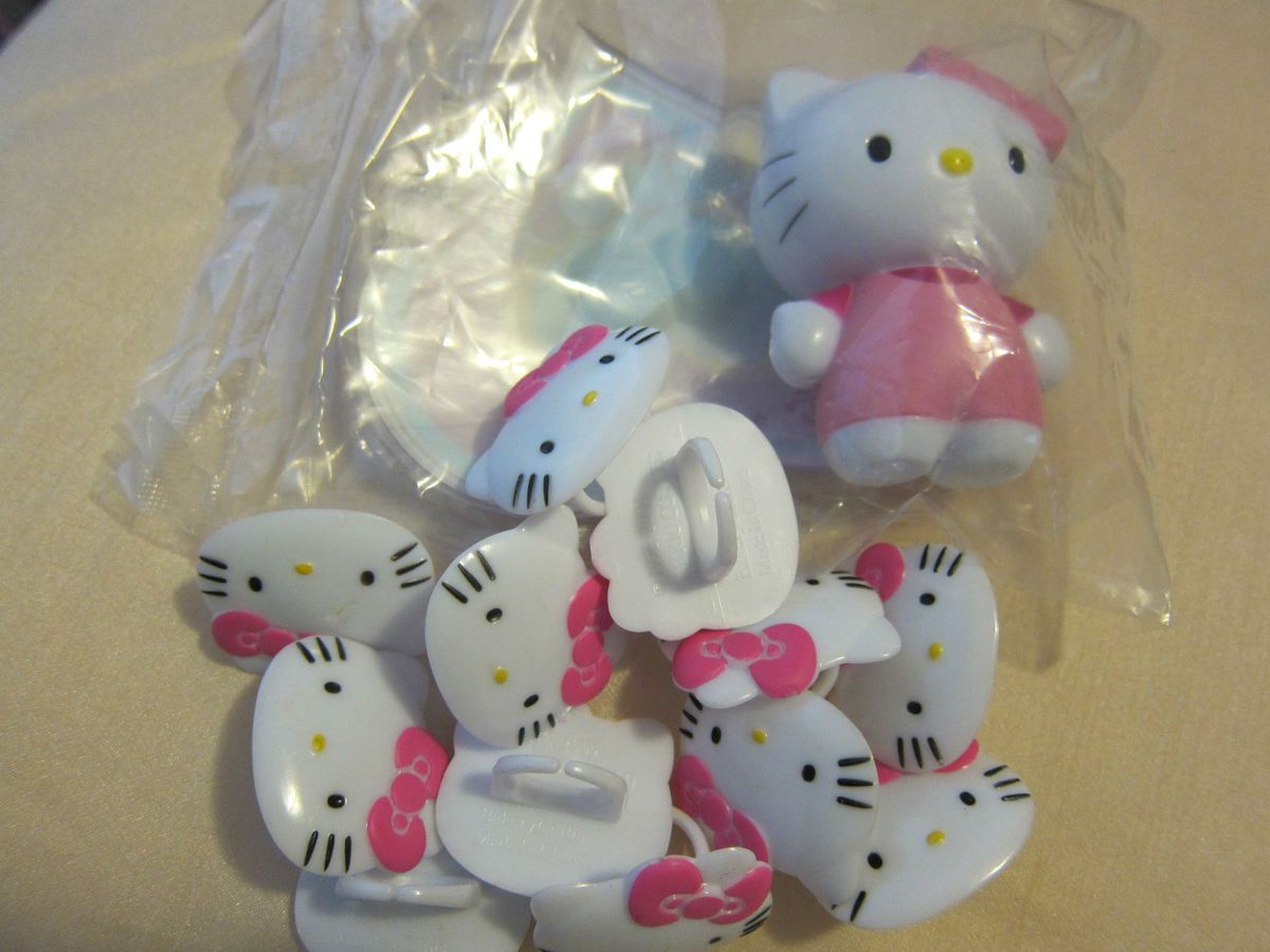 HELLO KITTY LIGHT UP CAKE TOPPER and12 HELLO KITTY Cupcake Rings